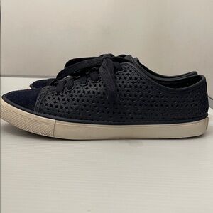 TORY BURCH NAVY FLORAL PERFORATE LEATHER SNEAKERS WOMENS SIZE 8